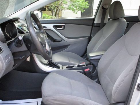 Used 2015 Hyundai Elantra SE w/ Option Group 02 image 8