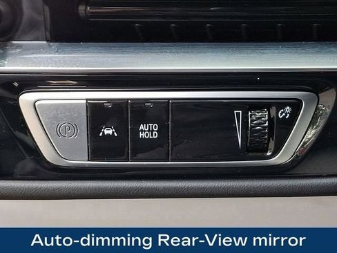 Used 2024 Cadillac Lyriq Luxury AWD/4WD image 36