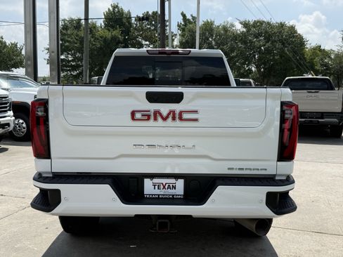 Used 2025 GMC Sierra 2500 Denali AWD/4WD image 6