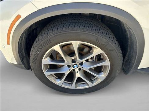 Used 2026 BMW X5 xDrive40i AWD/4WD image 9