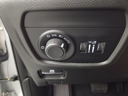 Used 2024 Jeep Grand Cherokee L Laredo AWD/4WD image 20