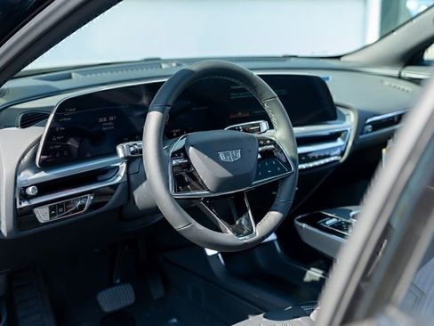 New 2025 Cadillac Lyriq Luxury image 15