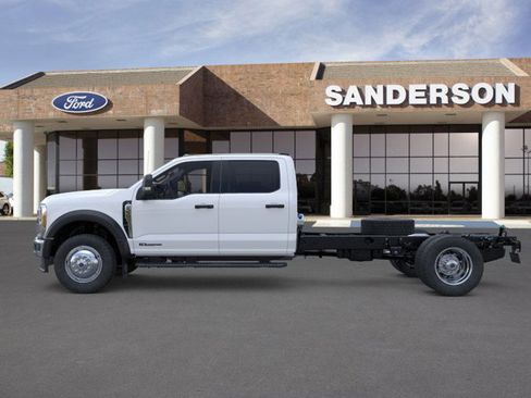 New 2026 Ford F550 4x4 Crew Cab image 4