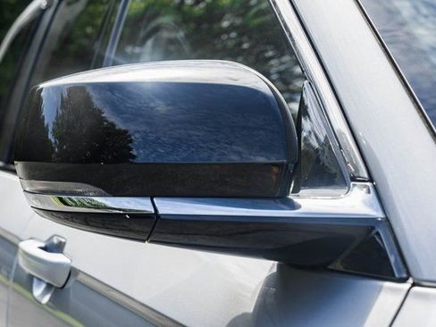 Used 2022 Jeep Grand Cherokee Limited 4xe image 26