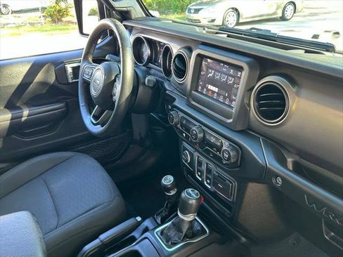 Certified 2020 Jeep Wrangler Sport image 31