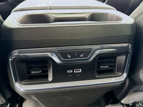 Used 2025 GMC Sierra 3500 Denali w/ Technology Package AWD/4WD image 18