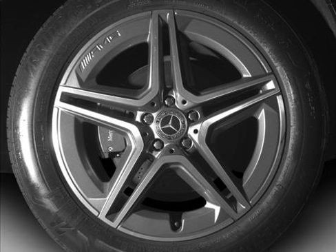Used 2020 Mercedes-Benz GLE 350 4MATIC image 9
