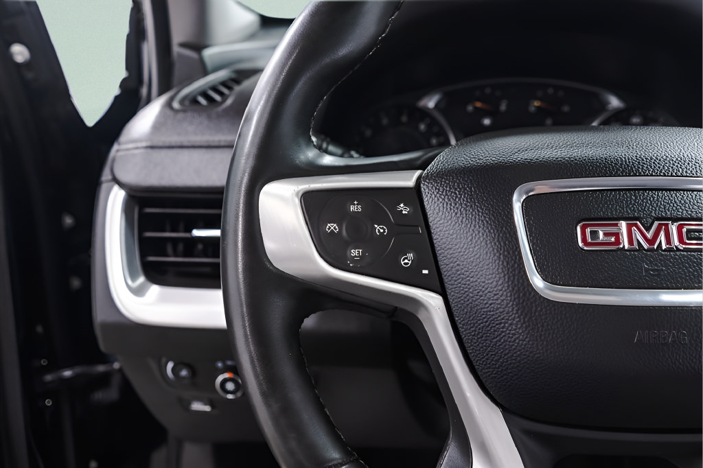 Used 2023 GMC Terrain SLT AWD/4WD image 10