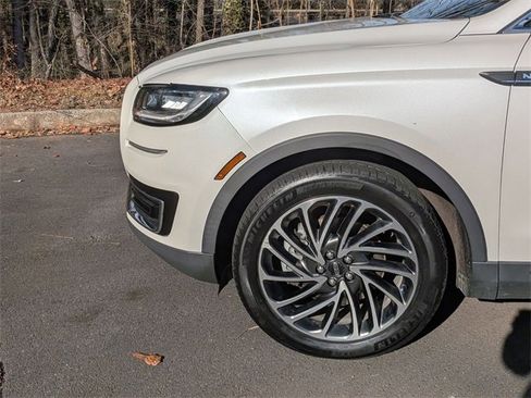 Used 2019 Lincoln Nautilus Reserve image 9