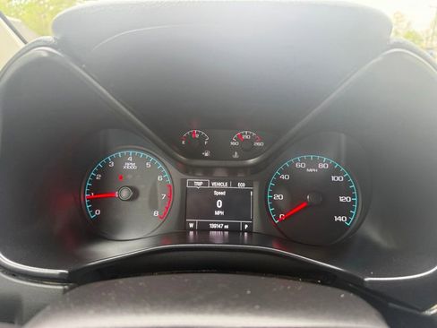 Used 2015 Chevrolet Colorado LT AWD/4WD image 16