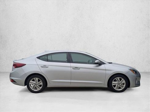 Used 2020 Hyundai Elantra SEL FWD image 4