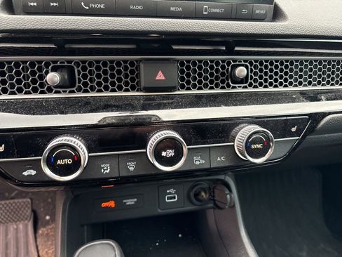 Used 2022 Honda Civic EX image 16