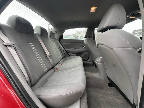 Used 2023 Hyundai Elantra SEL FWD image 31