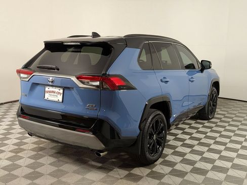 Used 2024 Toyota RAV4 XSE AWD/4WD image 3