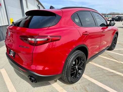 Used 2019 Alfa Romeo Stelvio Ti Sport w/ Quick Order Package 22S Sport AWD/4WD image 8