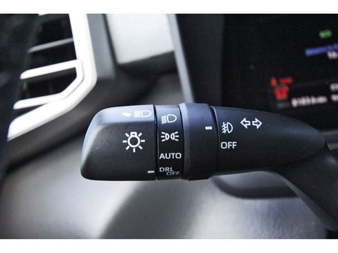 Used 2026 Toyota Sequoia Capstone AWD/4WD image 18