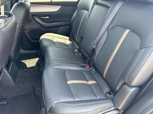 Certified 2025 MAZDA CX-70 Plug-In Hybrid w/ Premium Plus image 25