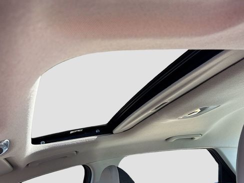 New 2025 Hyundai Elantra Limited image 23