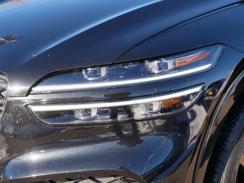 Used 2023 Genesis GV70 2.5T w/ Sport Prestige Package image 16