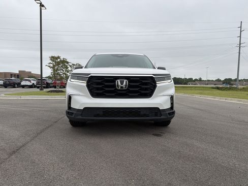Certified 2024 Honda Pilot LX image 11