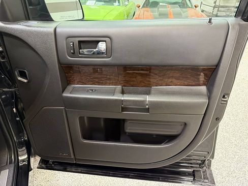 Used 2016 Ford Flex Limited FWD image 40