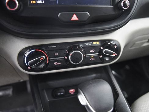 Used 2022 Kia Soul LX w/ Technology Package image 21