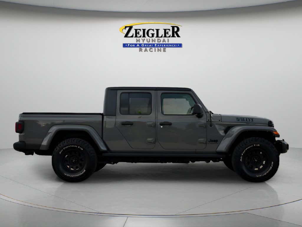 Used 2021 Jeep Gladiator Sport AWD/4WD image 8