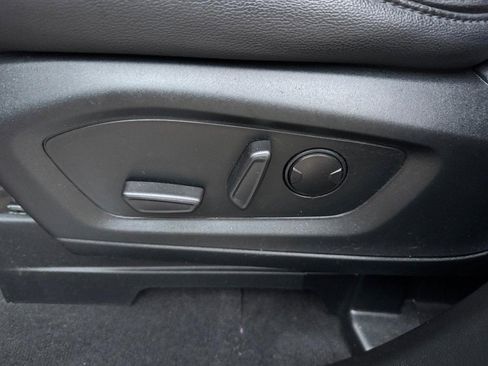 Used 2023 Ford Explorer ST-Line image 19