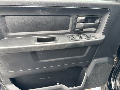 Used 2014 RAM 2500 Tradesman w/ Chrome Appearance Group image 5