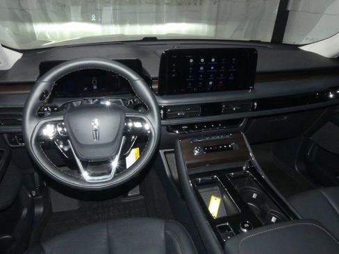 New 2025 Lincoln Aviator Reserve w/ Illumination Package image 14