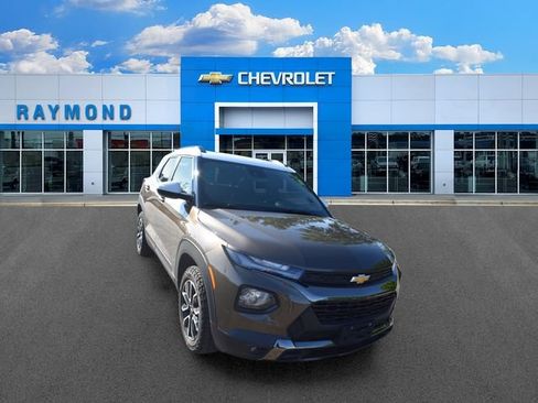 Used 2021 Chevrolet TrailBlazer ACTIV w/ Sun and Liftgate Package AWD/4WD image 9