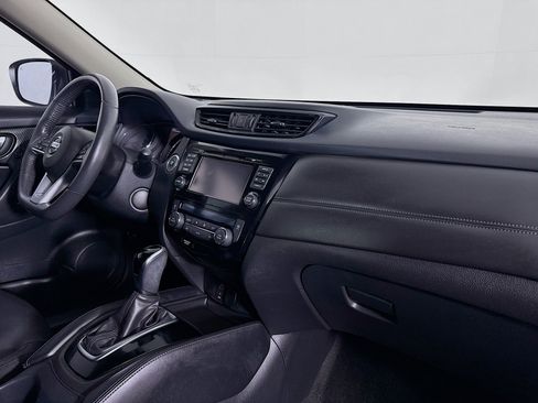 Used 2017 Nissan Rogue SL image 29