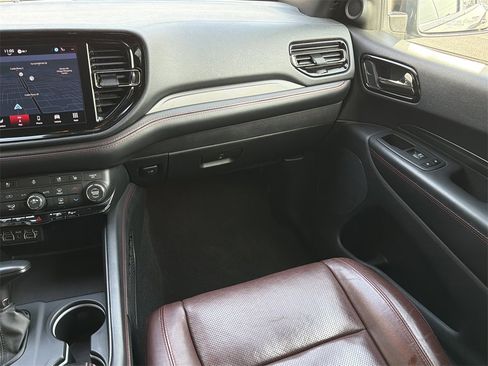 Used 2024 Dodge Durango GT image 25