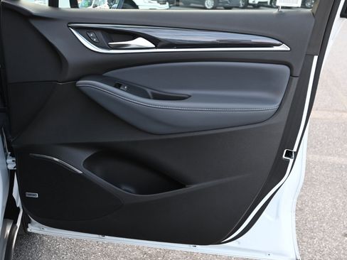 Used 2024 Buick Enclave Premium image 35