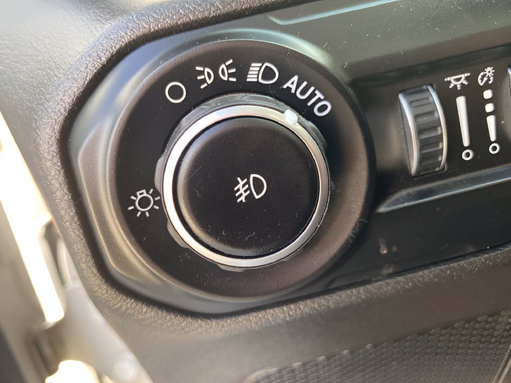 Used 2019 Jeep Wrangler Unlimited Sahara w/ Advanced Safety Group AWD/4WD image 24
