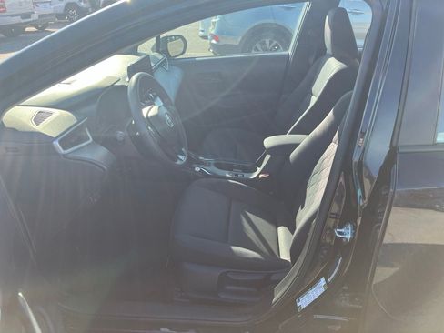 Used 2025 Toyota Corolla LE FWD image 7