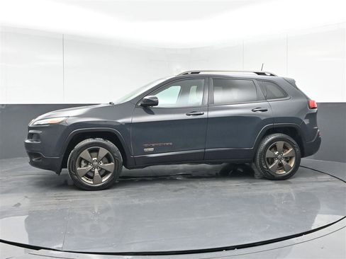 Used 2017 Jeep Cherokee 75th Anniversary image 8