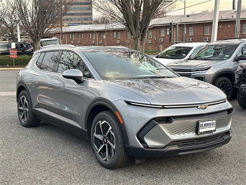 New 2026 Chevrolet Equinox EV LT image 1