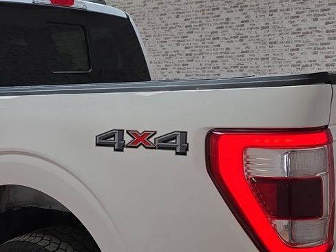 Used 2021 Ford F150 Lariat w/ Equipment Group 501A Mid image 7