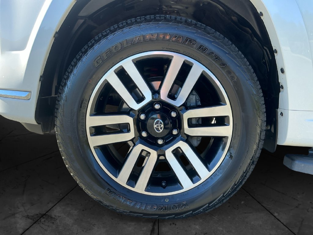 Used 2023 Toyota 4Runner Limited AWD/4WD image 15