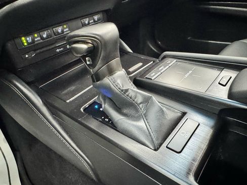 Used 2022 Lexus ES 350 w/ Premium Package FWD image 23