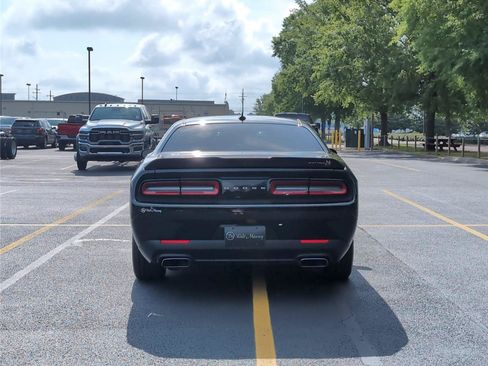 Used 2022 Dodge Challenger R/T Scat Pack RWD image 4