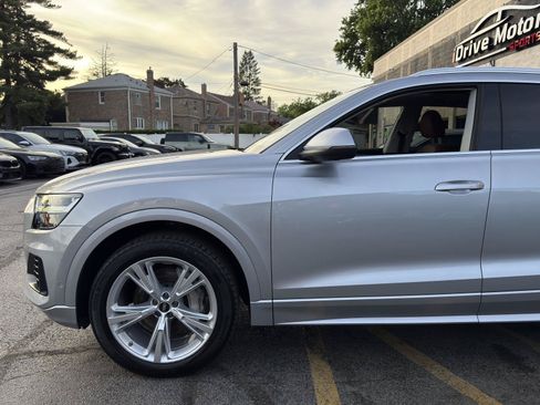 Used 2022 Audi Q8 Premium Plus AWD/4WD image 2