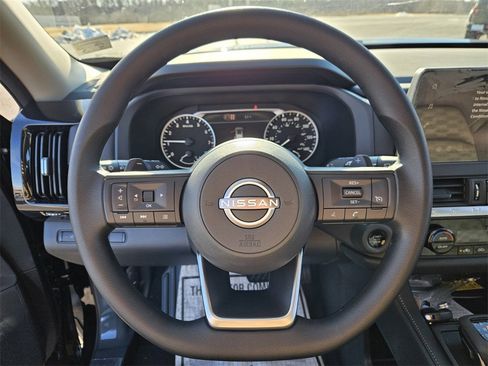 New 2026 Nissan Pathfinder S image 9