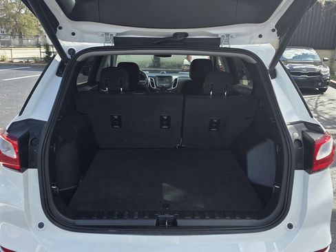 Used 2018 Chevrolet Equinox LT image 5