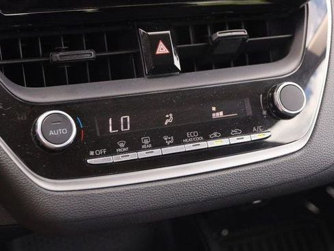 Used 2024 Toyota Corolla LE FWD image 17