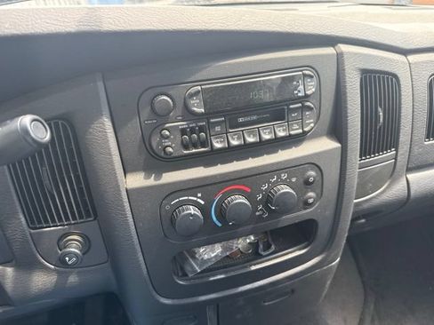 Used 2002 Dodge Ram 1500 Truck 2WD Quad Cab image 14