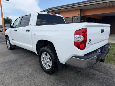 Used 2017 Toyota Tundra SR5 w/ SR5 Upgrade Package AWD/4WD image 3