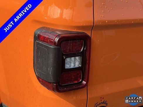 Certified 2025 Jeep Gladiator Rubicon AWD/4WD image 7