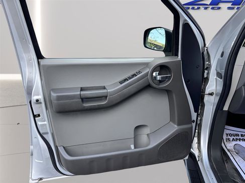 Used 2014 Nissan Xterra X image 15